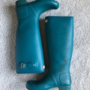 blue hunter boots